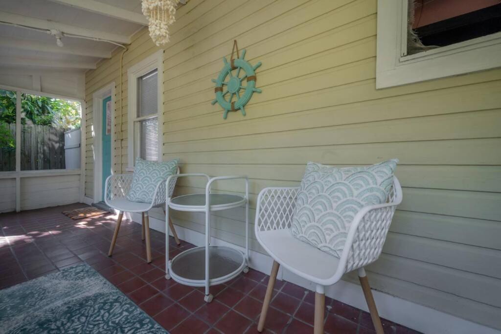 Serene Beachy Bungalow With Large Screened Porch! Tampa Esterno foto